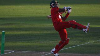 Hamiltom Masakadza dismissed for 29 by Mohammad Irfan against Pakistan in ICC Cricket World Cup 2015